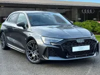 Novo Audi RS3 Comfort 395 HP (290 kW) 2026 Cinzento Sedan