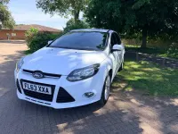 Used Ford Focus Zetec 125 HP (91 kW) 2013 White Hatchback