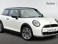 Used Mini Cooper Hatch 113 kW (154 HP) 2025 White Hatchback