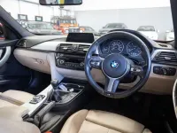 Begagnad BMW 318 M Sport 150 HK (110 kW) 2015 Röd Sedan