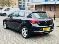 Second-hand Vauxhall Astra SRi 2013 Negru Hatchback