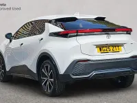 Used Toyota C-HR Design 140 HP (102 kW) 2025 Pure white SUV