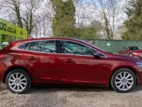 Usado Volvo V40 SE 115 HP (84 kW) 2014 Vermelho Citadino