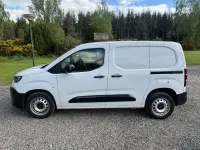 Used Citroën Berlingo 100 HP (73 kW) 2024 White MPV
