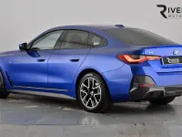 Begagnad BMW i4 M Sport 250 kW (340 HK) 2022 Blå Sedan