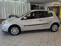 Used Renault Clio II 75 HP (55 kW) 2010 Silver Hatchback