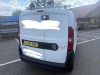 Second-hand Vauxhall Combo 95 CP (69 kW) 2018 Alb Monovolum