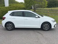 Second-hand VW Polo Life 95 CP (69 kW) 2024 Alb Hatchback