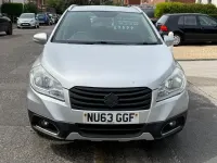 Usado Suzuki SX4 S-Cross SZ4 120 CV (88 kW) 2013 Plateado Utilitario