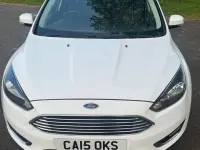 Usado Ford Focus Titanium 125 HP (91 kW) 2015 Branco Citadino