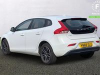 Used Volvo V40 Momentum 122 HP (89 kW) 2018 White Hatchback