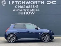 Used Renault 5 E-Tech Komfort 110 kW (150 HP) 2025 Hatchback