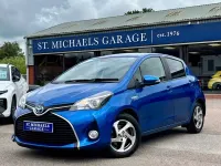 Used Toyota Yaris Hybrid 2016 Blue Hatchback