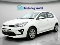 Begagnad Kia Rio 84 HK (61 kW) 2022 Vit Halvkombi