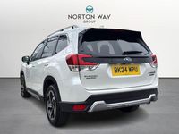 Used Subaru Forester Premium 148 HP (108 kW) 2024 White SUV