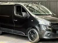 Used Renault Trafic 2018 Black MPV