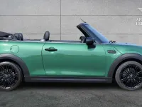 Used Mini Cooper Cabriolet Exclusive 134 HP (98 kW) 2023 Green Cabriolet