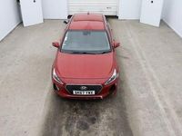 Used Hyundai i30 SE 120 HP (88 kW) 2017 Red Hatchback