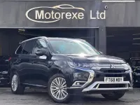 Używany Mitsubishi Outlander P-HEV 2018 Czarny Kombi