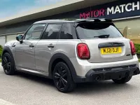 Usado Mini Cooper Hatch 2021 Cinzento Citadino