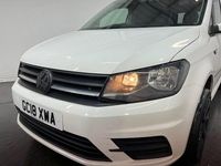 Usado VW Caddy Trendline 102 HP (75 kW) 2018 Branco Monovolume