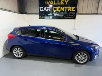 Used Ford Focus Titanium 120 HP (88 kW) 2017 Blue Hatchback