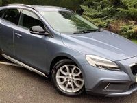 Begagnad Volvo V40 Plus 2018 Blå Halvkombi