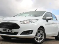 Used Ford Fiesta Zetec 2013 White Hatchback