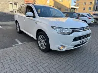 Used Mitsubishi Outlander P-HEV 2014 White Estate