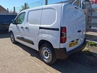 New Vauxhall Combo S 101 HP (74 kW) 2025 White MPV