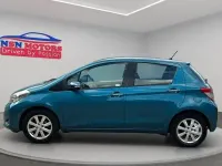 Used Toyota Yaris 69 HP (50 kW) 2013 Blue Hatchback