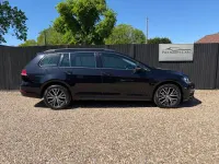 Używany VW Golf VII SE 115 KM (84 kW) 2017 Czarny Kombi