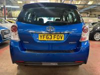 Used Toyota Verso 147 HP (108 kW) 2013 Blue MPV