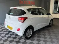 Used Hyundai i10 SE 66 HP (48 kW) 2016 White Hatchback