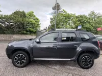 Usado Dacia Duster Prestige 110 CV (80 kW) 2016 Gris SUV