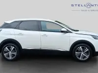 Used Peugeot 3008 Allure Premium 129 HP (94 kW) 2021 White SUV