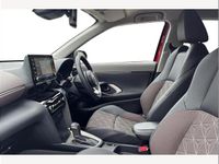 Used Toyota Yaris Cross City 116 HP (85 kW) 2023 Red SUV