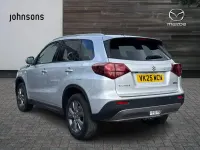 Usado Suzuki Vitara 116 HP (85 kW) 2025 Prateado SUV