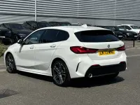 Usado BMW 118 M Sport 134 HP (98 kW) 2023 Branco Citadino