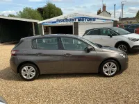 Used Peugeot 308 Active 115 HP (84 kW) 2014 Grey Hatchback