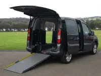 Used Citroën Berlingo Feel 100 HP (73 kW) 2018 Grey MPV