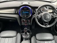 Używany Mini Cooper S Exclusive 189 KM (139 kW) 2020 Srebrny Hatchback