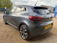 Używany Renault Clio V Version S 100 KM (73 kW) 2021 Szary Hatchback