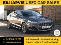 Usado Ford Mondeo Vignale 190 HP (139 kW) 2020 Cinzento Citadino