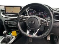 Begagnad Kia Ceed GT-Line 120 HK (88 kW) 2021 Silver Halvkombi