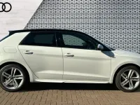 Used Audi A1 S-Line 150 HP (110 kW) 2023 White SUV