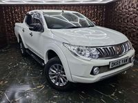 Used Mitsubishi L200 178 HP (130 kW) 2015 White Pickup