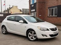 Second-hand Vauxhall Astra SRi 165 CP (121 kW) 2011 Alb Hatchback