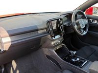 Usado Volvo XC40 Ultra 161 CV (118 kW) 2025 Rojo SUV