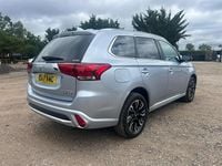 Used Mitsubishi Outlander 200 HP (147 kW) 2017 Silver SUV